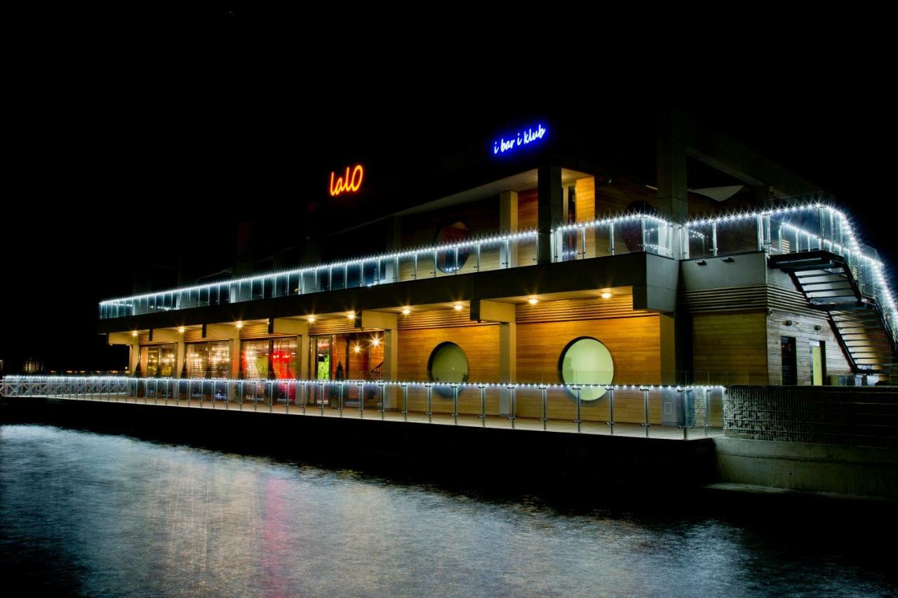 Rezydencje Willa Port Apartamenty Antinori Острода Екстер'єр фото
